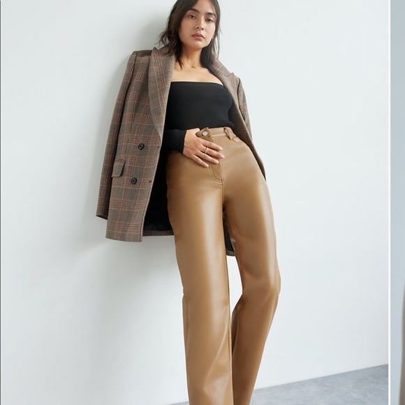 COPY - Aritzia cropped melinas - Picture 3 of 3